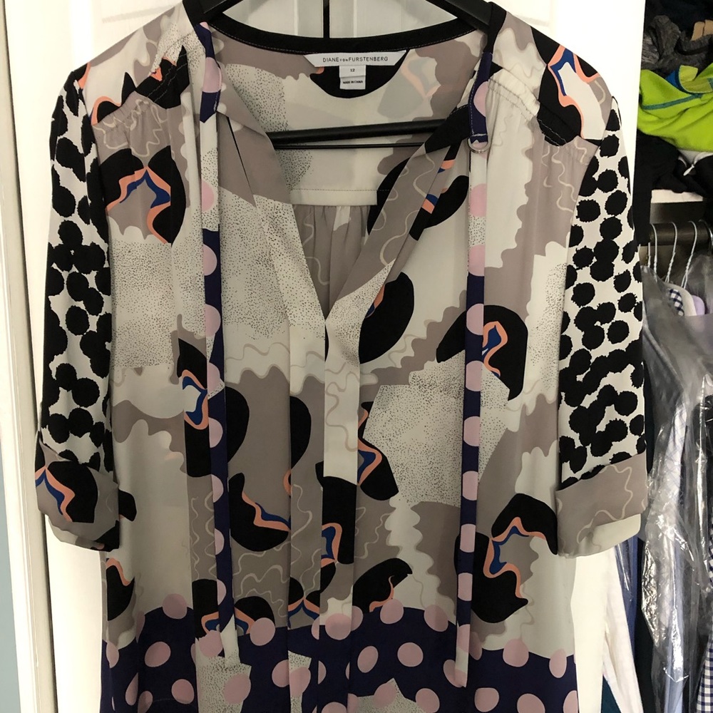 Diane von Furstenberg silk blouse size 12
